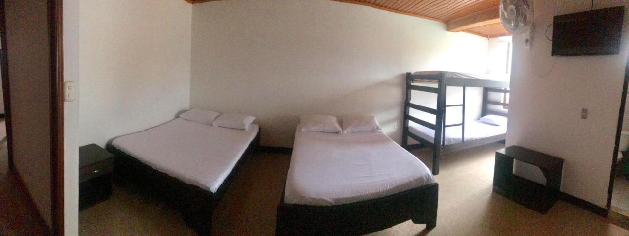 Hotel Y Balneario El Descanso Villavicencio Kültér fotó