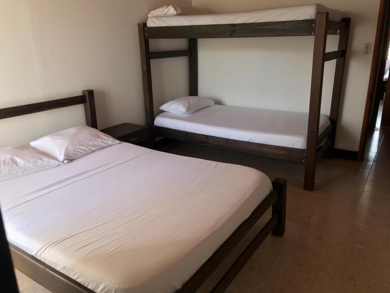 Hotel Y Balneario El Descanso Villavicencio Kültér fotó
